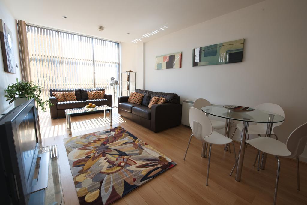 Stay Deansgate Apartments For 14 Nights Plus Manchester Room photo